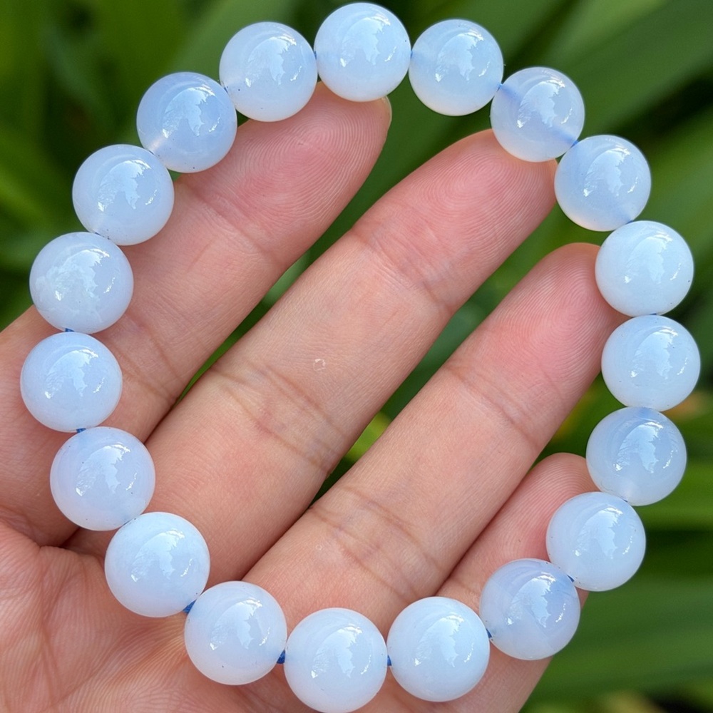 11mm stretchable blue chalcedony bracelet‎ 0841